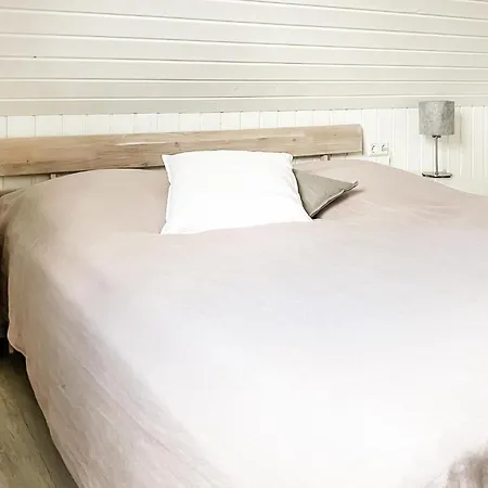 Awesome In Holiday home Zerpenschleuse