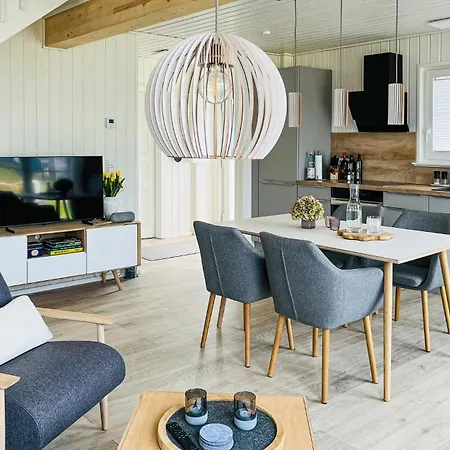 Holiday home Awesome In Zerpenschleuse