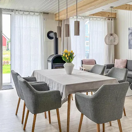 Holiday home Awesome In Zerpenschleuse
